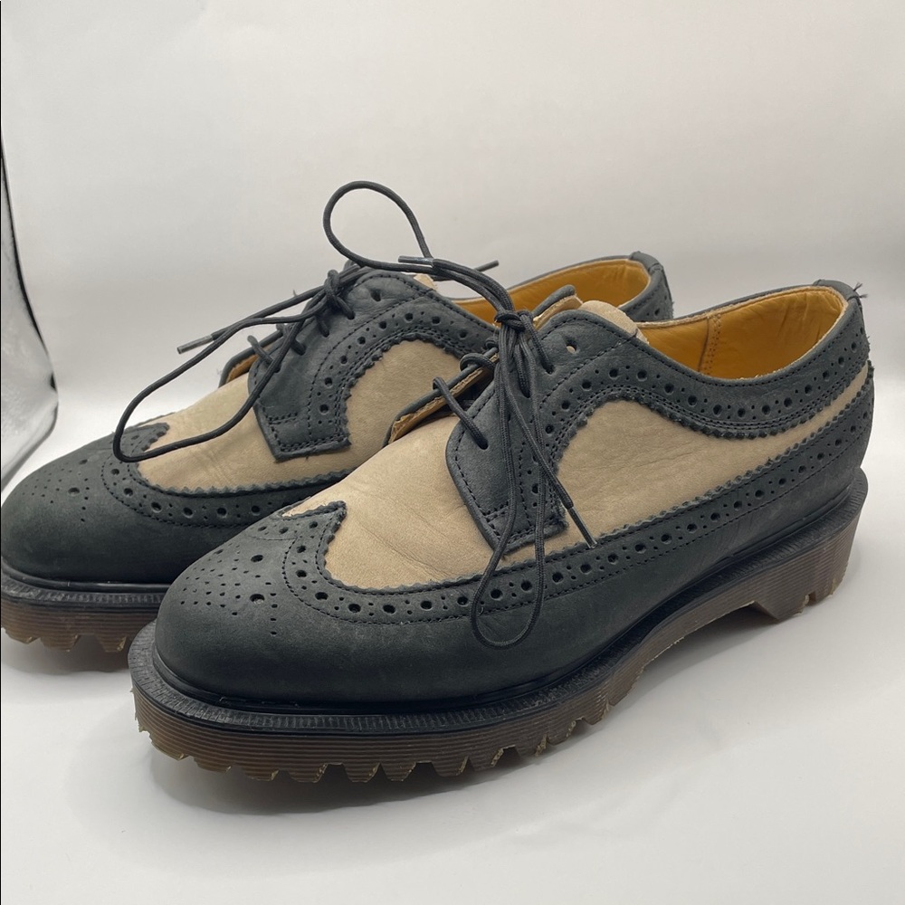 Dr. Martens Wingtip Brogue Oxfords Leather - Tan Black - 4